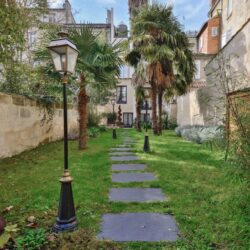 A sunny day in the garden - Villa Victor Louis